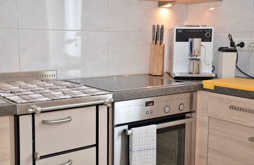 Caldaro Sulla Strada del Vino Apartment | Tip . Dream apartment with a unique lake view and pool WiFi