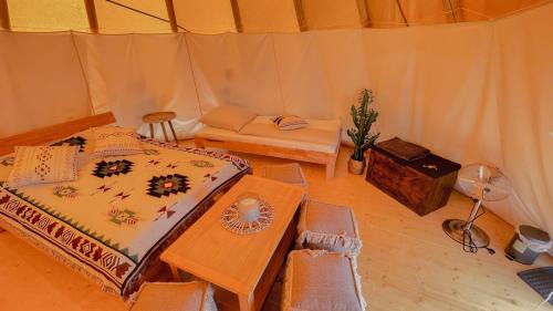 Falkenberg Apartment | Tipi Ottawa
