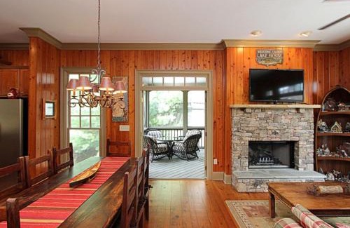 Big Canoe House | Tippy Canoe Lodge - Relax by the fireplace or play ping pong and foosball