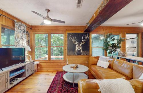 Walnut Mountain House | Tiptop Treehouse