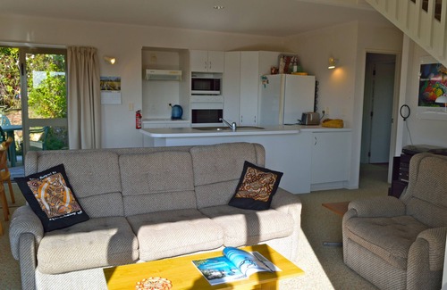 Hahei Cottage | Tiromotu - Hahei Holiday Home
