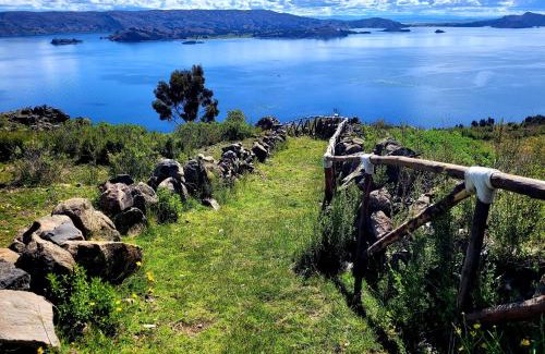 Isla Amantani Hotel | Titicaca lakeside peru