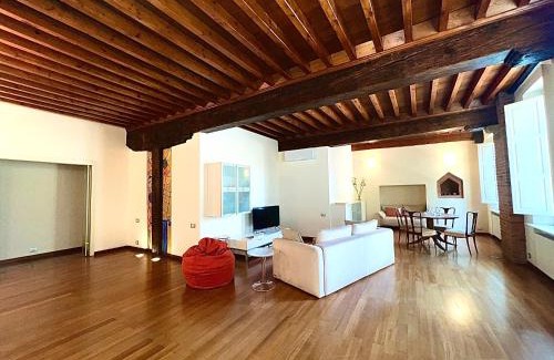 Lucca Historical Center Apartment | Tizzi's Home