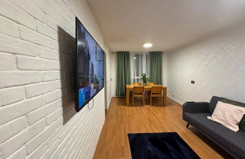 Plaistow Apartment | TKS | Clean & Modern 1 Bedroom Apartment (Plaistow, London)