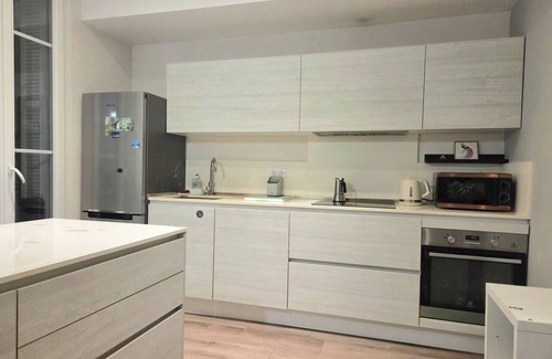 Le Cannet Apartment | To complete, Lovely 2-bedrooms apartment with AC in Le Cannet, Cannes.