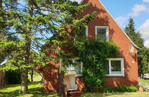 Jemgum House | To get my head clear! Cozy cottage in Ditzum, large garden, dogs ok!
