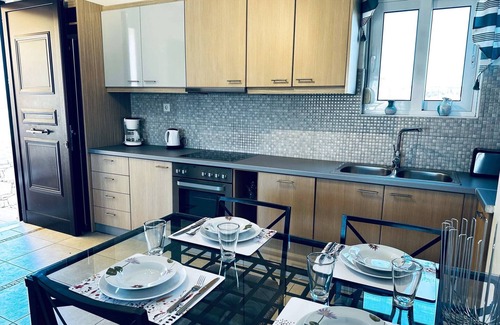 Panormos Apartment | To Steki 1min From Beach 2bd 1ba