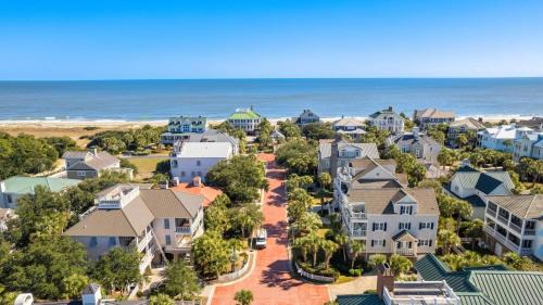 Debordieu Colony House | To the Beach and Back home by Peace Vacations