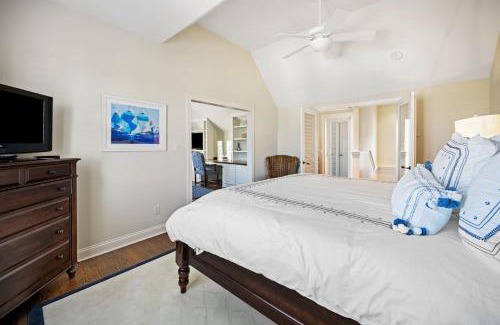 Debordieu Colony House | To the Beach and Back home by Peace Vacations