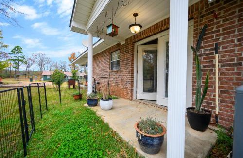 Broken Bow House | To the Stars Secluded 2 BDR