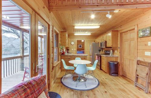 Mineral Bluff House | Toccoa Waterfront Hideaway Hot Tub and Fire Pit!