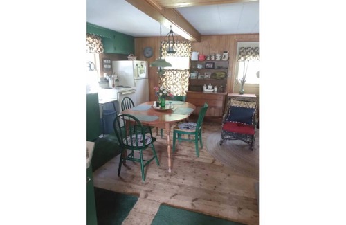 Greenwood Cabin | Toddy's camp on the pond