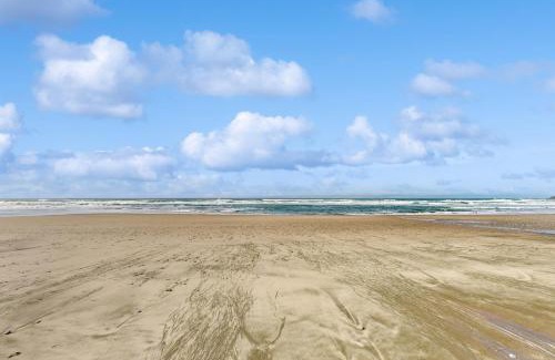 Roads End House | Toes In The Sand