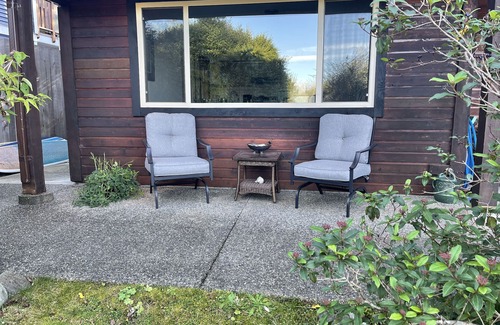Tofino House | Tofino Cedar Suite - Lone Cone Mountain View