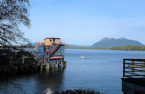 Tofino House | Tofino Eco Waterfront Condo