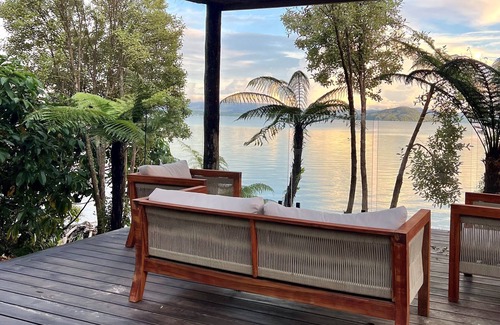 Hamurana Villa | Toka Ridge Lake View Lux Villa 4bd2bth w/HotTub