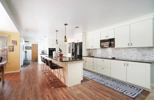 Stroudsburg House | Tokyi Nest