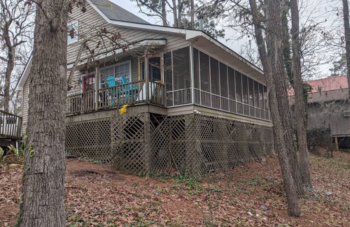Negreet House | Toledo Bend on Lanana Bay Waterfront Camp Boathouse Dock Subdivision Boat Launch