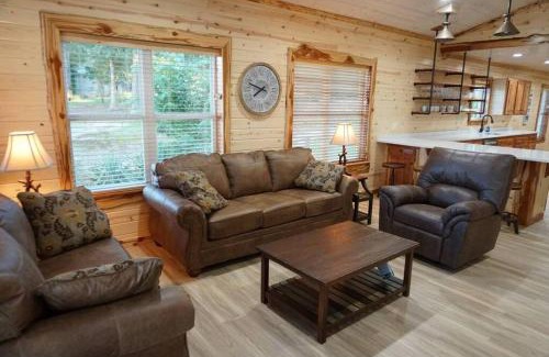 Negreet House | Toledo Queen Lakefront Custom 4 BR Home, Boathouse