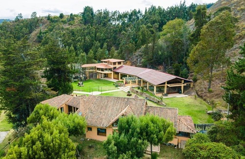 Ubate Ski Chalet | Toledo Room Chalet Campestre