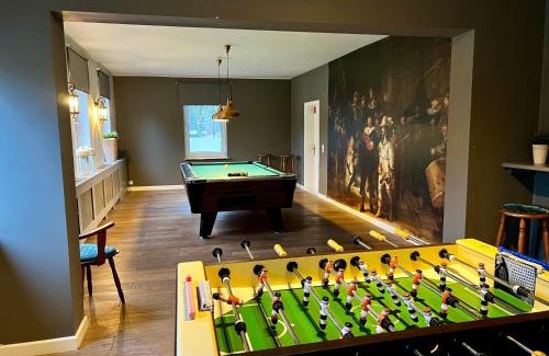 Backemoor House | Tolles Ferienhaus für 18 Personen in Ostfriesland mit Kino, Bar, Sauna und Whirlpool