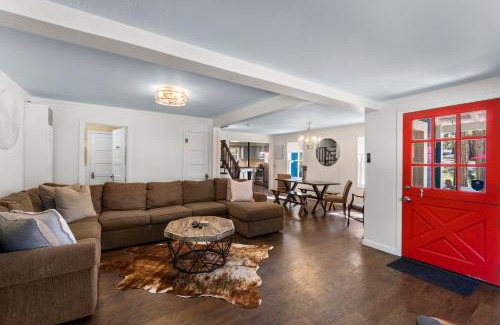 West Village House | Tollhouse Cottage Heart Of Shaver