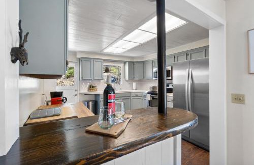 West Village House | Tollhouse Cottage Heart Of Shaver