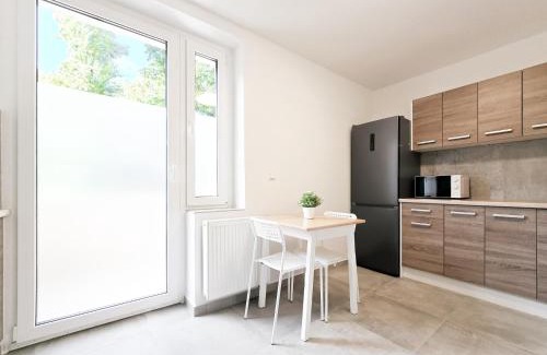 Marxloh Apartment | Tolstov Apartments - Monteurwohnungen mit 3 Zimmern , Balkon und Parkplatz