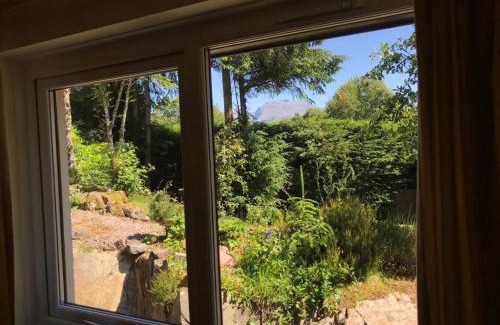 Fort William House | TOM BEAG - Ben Nevis view ROOMS