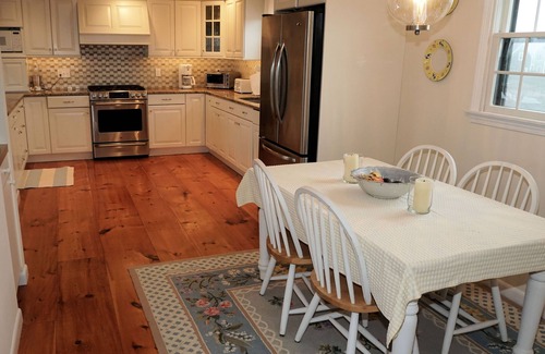 Tom Nevers House | Tom Nevers Bluff, Pool/Spa/AC, Views, 1/2 Block to Ocean, 2-MBRs, Jeep, No Pets