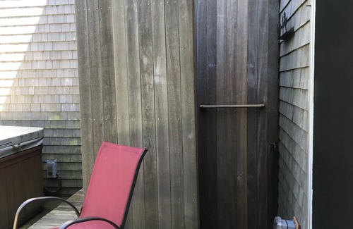 Tom Nevers House | Tom Nevers-Family neighborhood