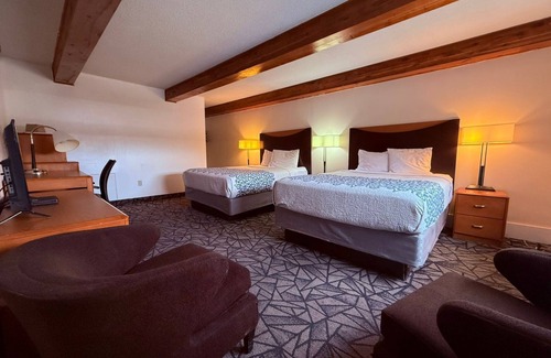 Riverton Hotel | Tomahawk Motor Lodge By OYO Riverton US-26