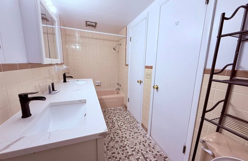 Riverton Hotel | Tomahawk Motor Lodge By OYO Riverton US-26