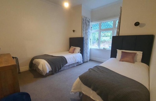 Lower Hutt Villa | Tōmairangi Homestead - Relocated semi-rural villa