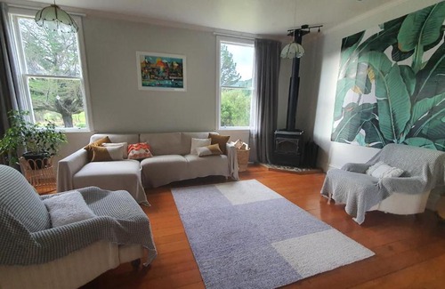 Lower Hutt Villa | Tōmairangi Homestead - Relocated semi-rural villa
