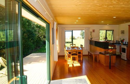 Pakawau House | Tomatea Rua - Golden Bay Bach Pakawau Beach