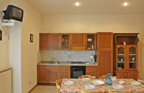 Tuoro sul Trasimeno Apartment | Tommaso 5 - Three Bedroom Apartment, Sleeps 6