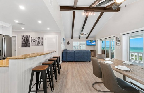 Bonita Springs House | Tommy Bahama House | 3-Bedroom Beachfront Retreat