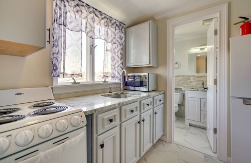 Point Pleasant - Toms River Apartment | Toms River Apartment w/On-Site Canal Access!