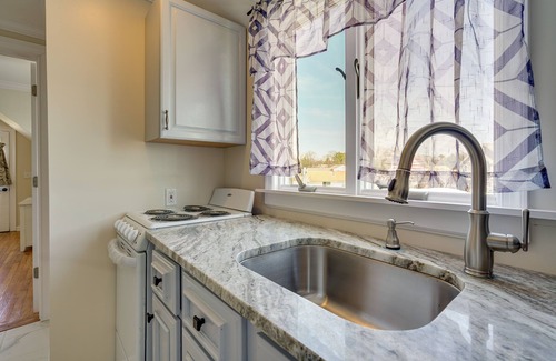 Point Pleasant - Toms River Apartment | Toms River Apartment w/On-Site Canal Access!