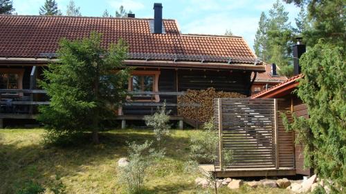 Solleron House | Tomtelandstugan