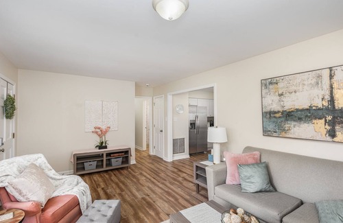 Northeast Raleigh House | Top convenience for Work or Play in Raleigh. Pet friendly 3 bdrm 2 ba