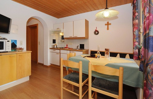 Galtur Apartment | Top equipped apartment in a prime location, 3-4 people, sauna, Wi-Fi for free, entrance cross-country ski trail /winter hiking trail, beds in excess length 2.20 m - Apart Zimalis *