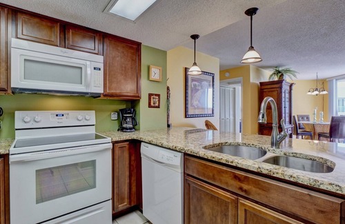 Sneads Ferry Condo | Top Floor 2 Bedroom Unit - Amazing views, beautiful interior updates