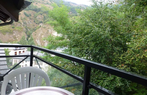 Brides-les-Bains Apartment | Top floor, 3-room duplex with WiFi and pets allowed