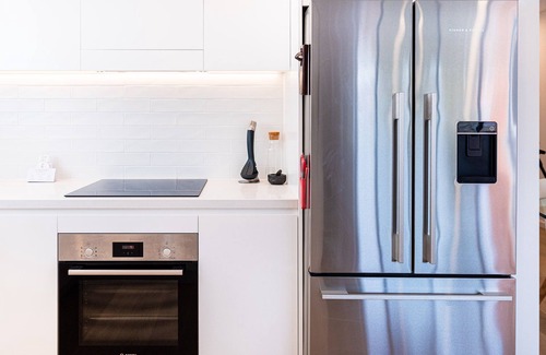 Bondi Apartment | Top Floor Apartment Close to Bondi Beach