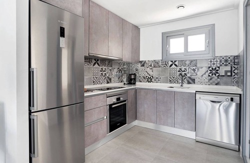 Torrevieja Apartment | Top floor apartment with sunny roof terrace, heated pool and garden