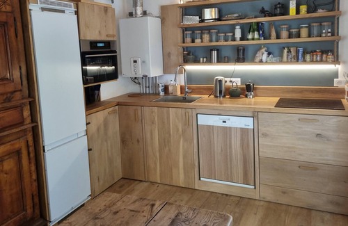 Les Beaux-Arts Apartment | Top floor apartment with pool in a city center park near the Corum