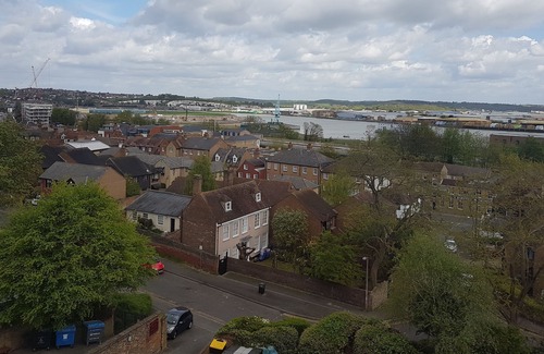 Rochester Apartment | Top floor apartment in historic City of Rochester.