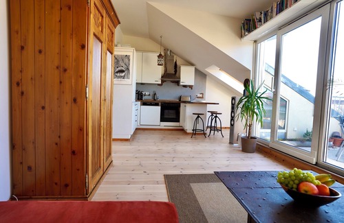 Mitte Apartment | Top floor apartment with roof terrace in Mitte